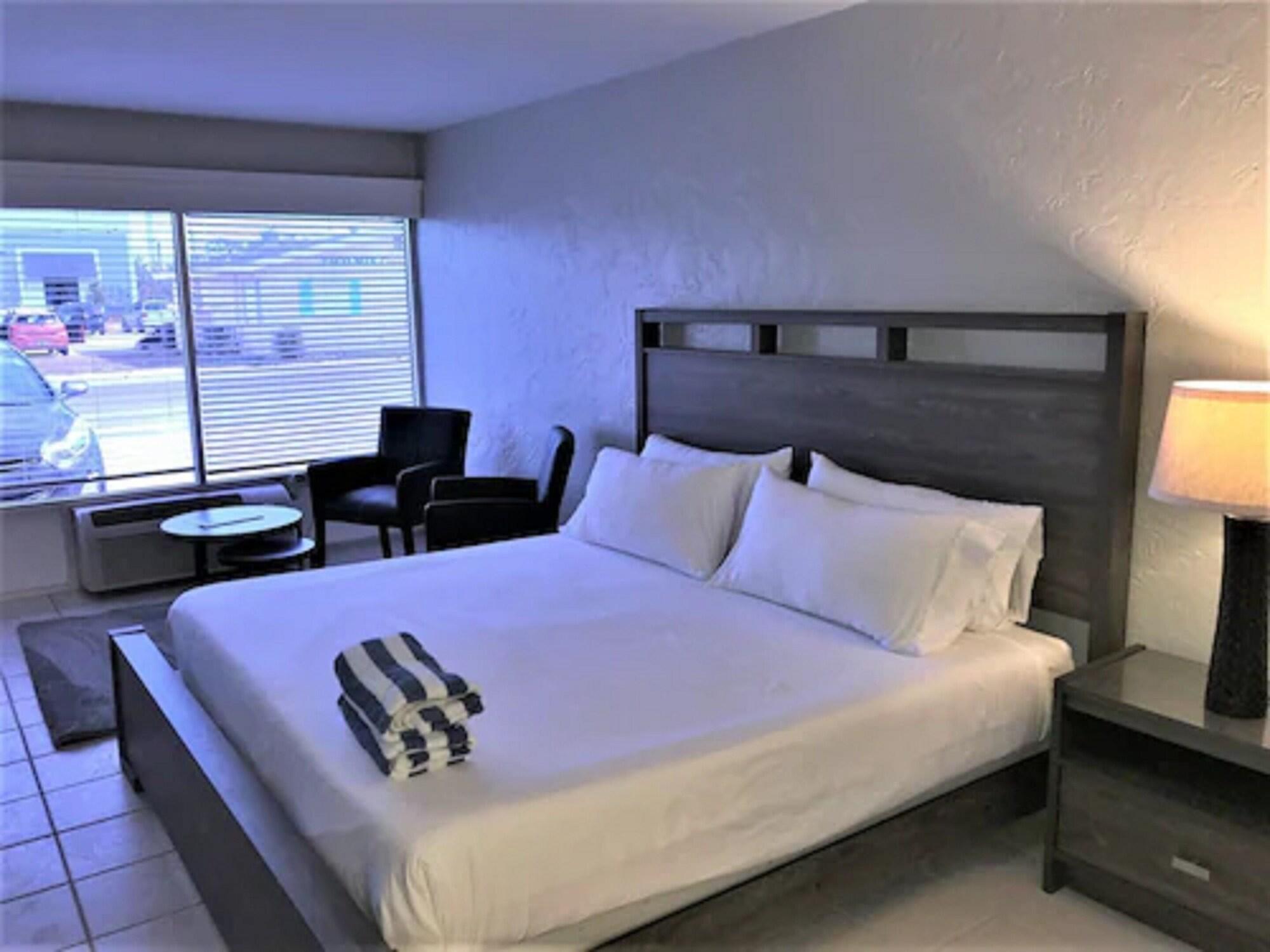 Flamingo Motel & Villas Bonita Springs North Naples Bagian luar foto