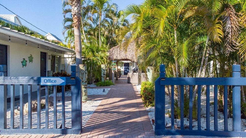 Flamingo Motel & Villas Bonita Springs North Naples Bagian luar foto