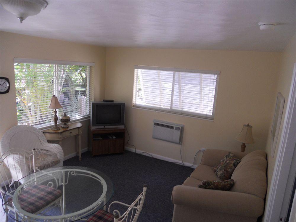 Flamingo Motel & Villas Bonita Springs North Naples Bagian luar foto
