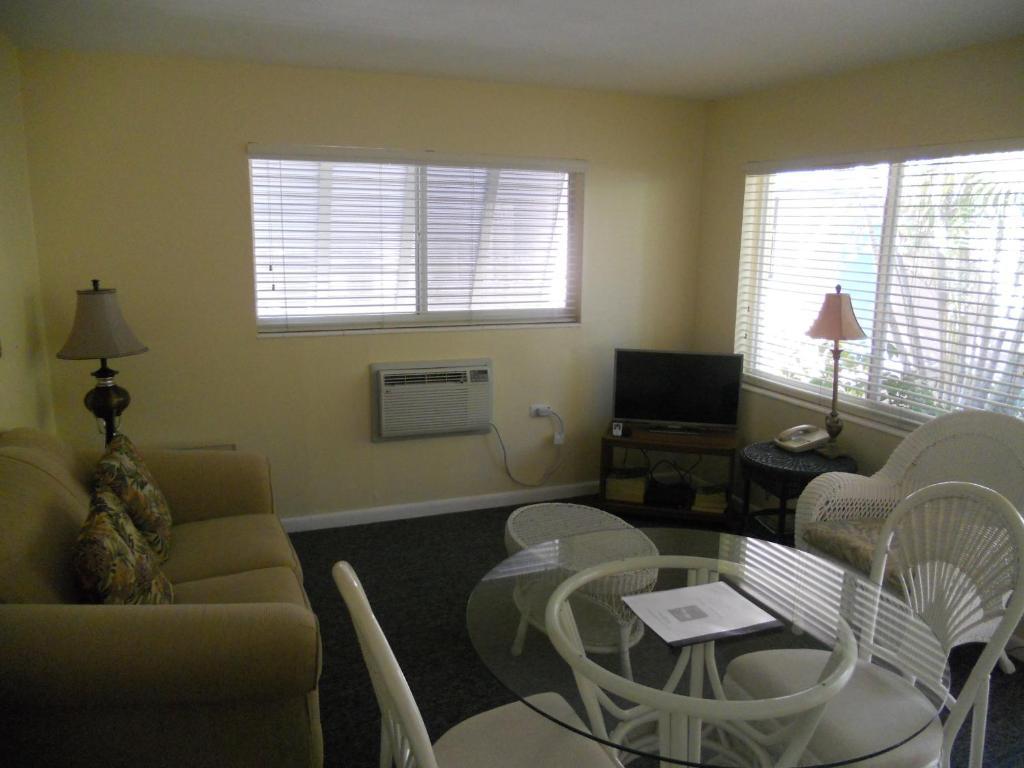 Flamingo Motel & Villas Bonita Springs North Naples Bagian luar foto